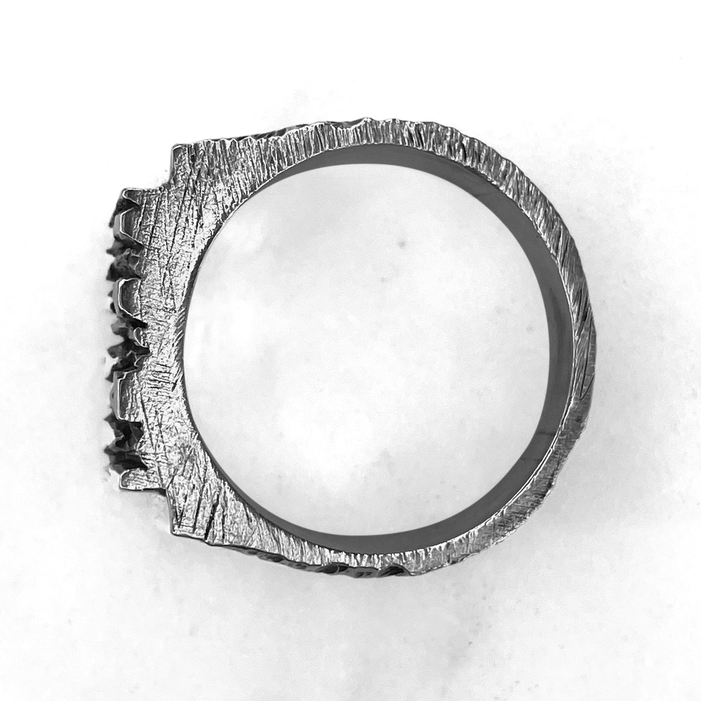 Brutalist I Ring