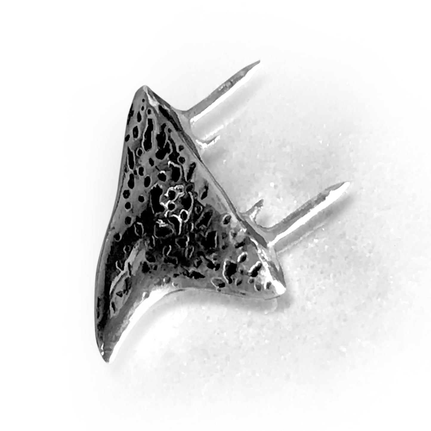 Thorn Pin - LG SILVER