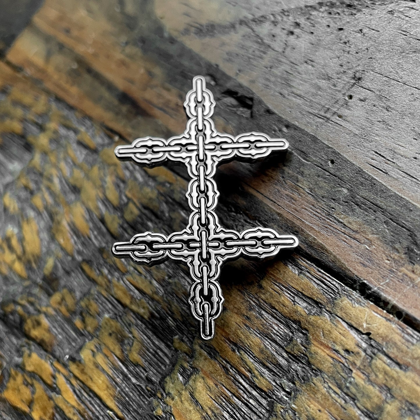 Conjoined Cross Chain Pin