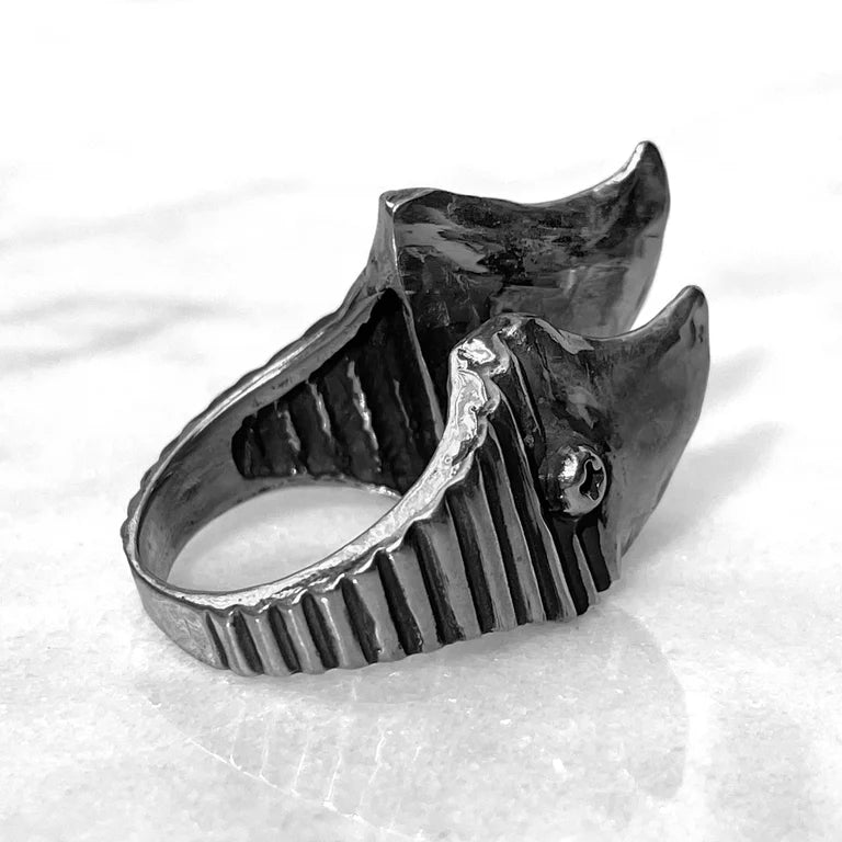 Double Thorn Ring