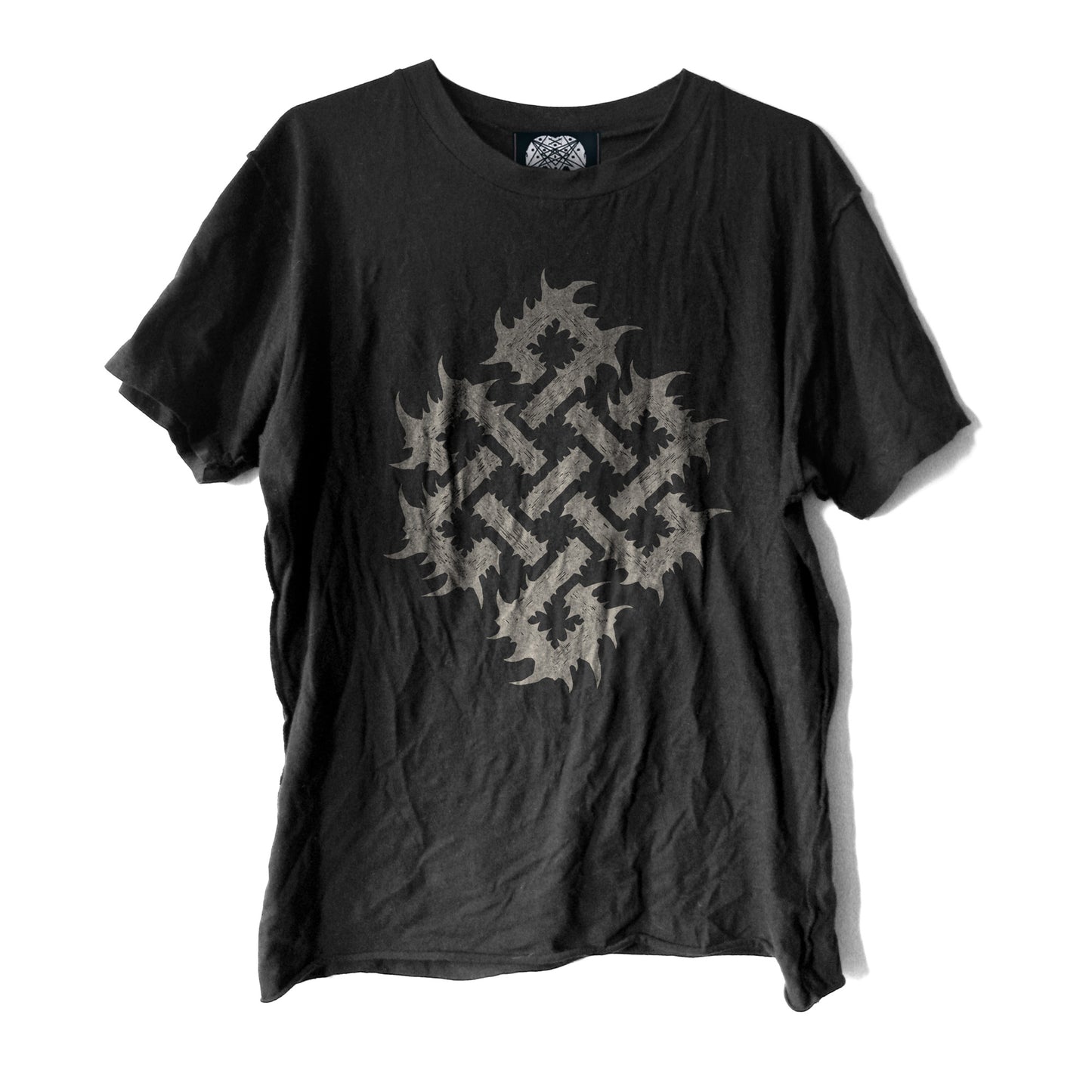 Endless Thorn Knot Shirt