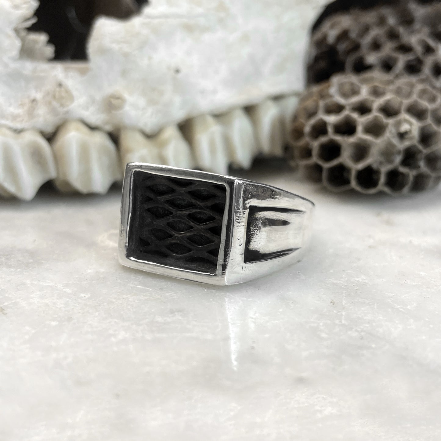 Tenebris Signet Ring