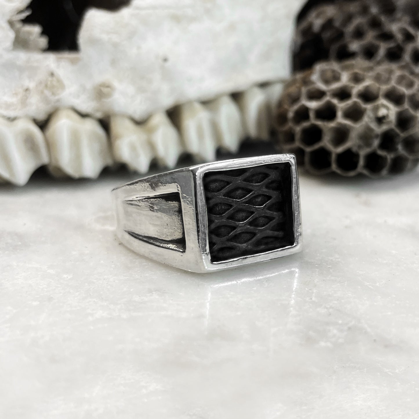 Tenebris Signet Ring