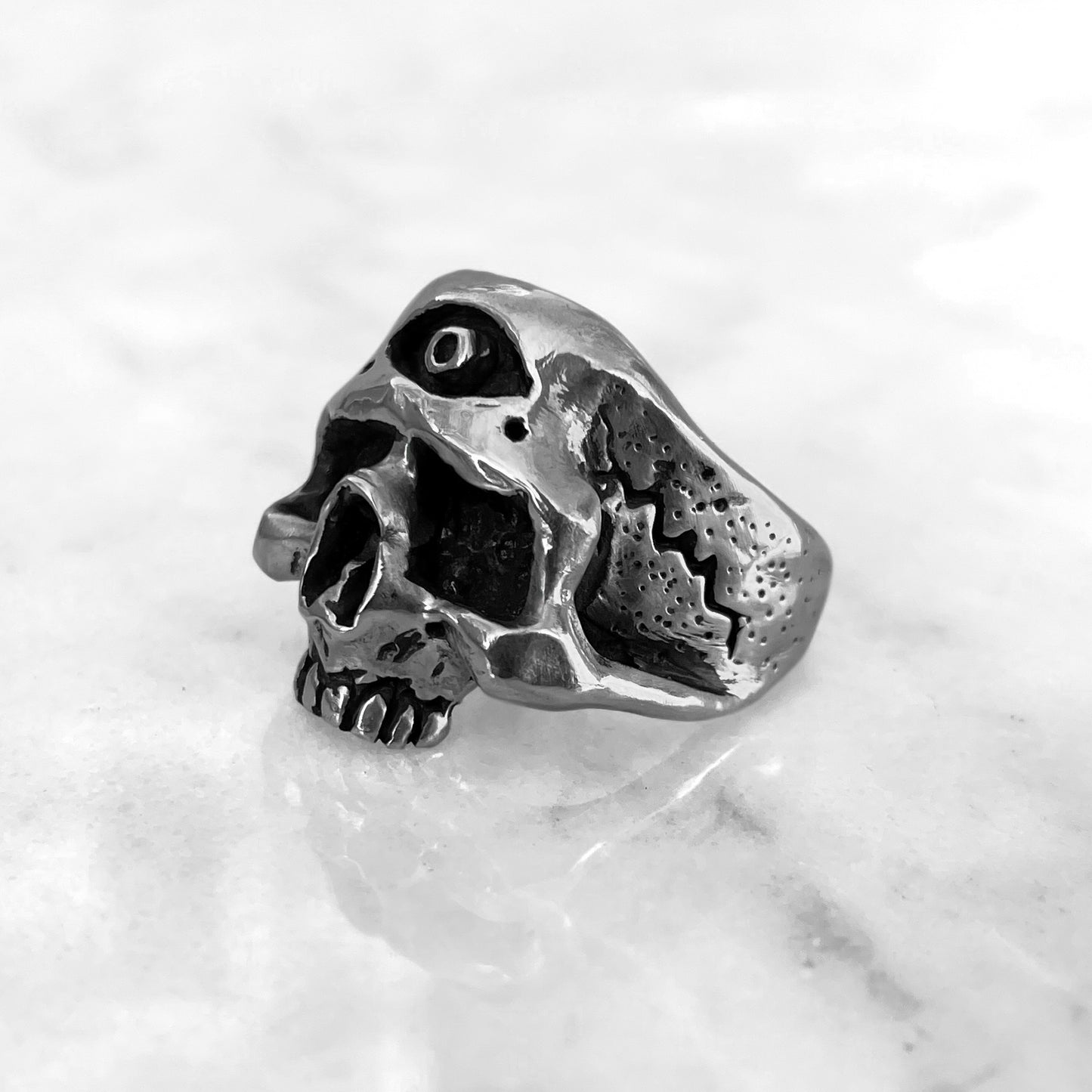 Skull Ring III
