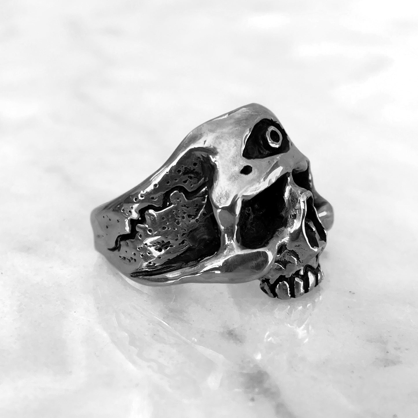 Skull Ring III