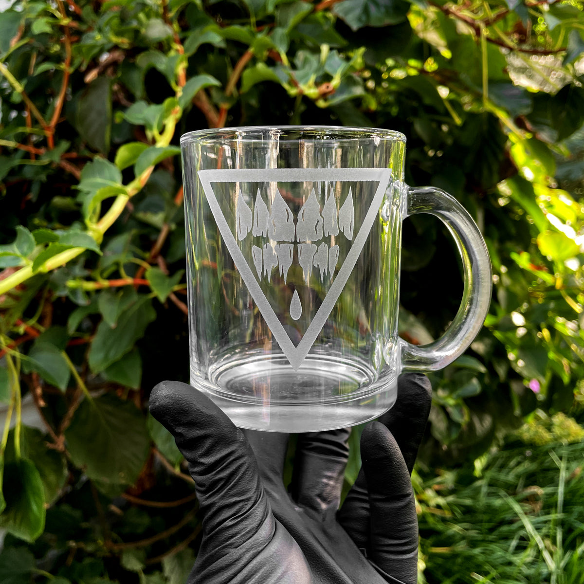 Grinnian II Glass Mug